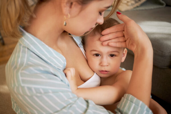 Come-rafforzare-il-sistema-immunitario-del-tuo-bambino-in-modo-naturale